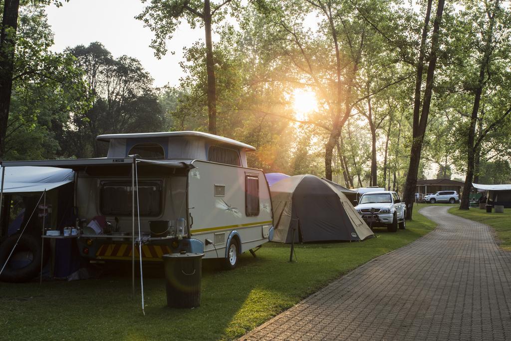 Merry Pebbles Resort Sabie Kültér fotó
