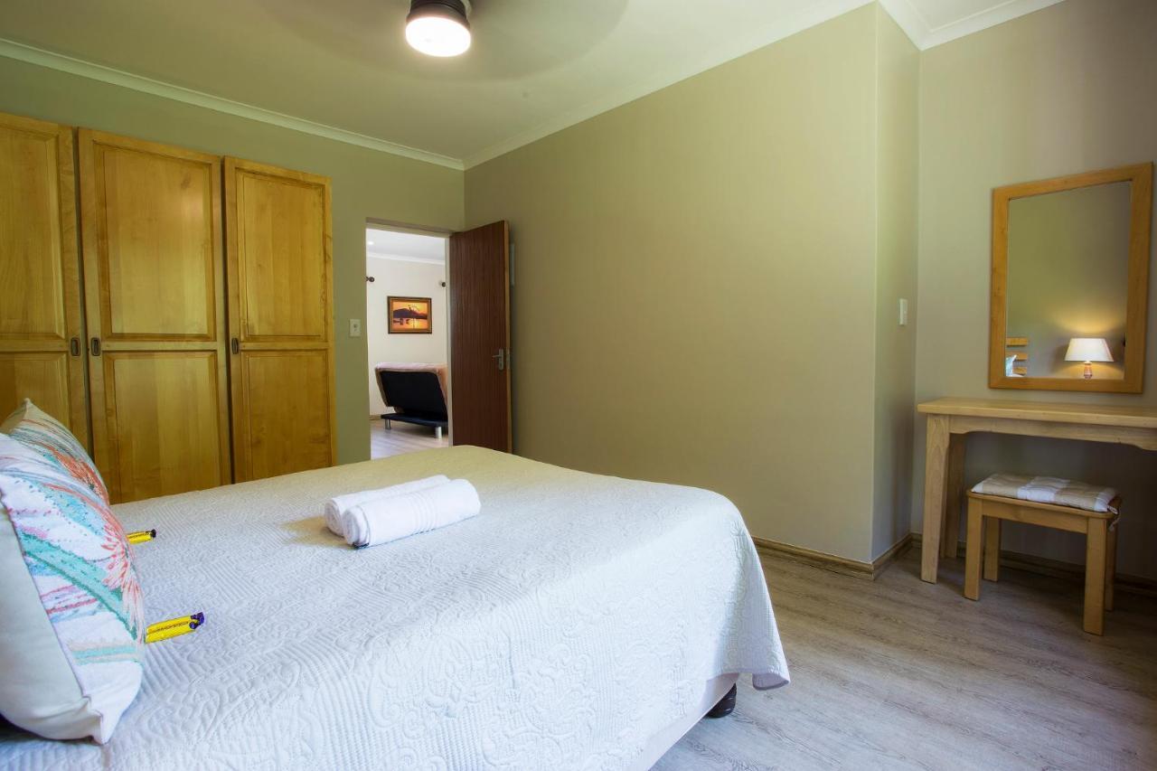 Merry Pebbles Resort Sabie Kültér fotó