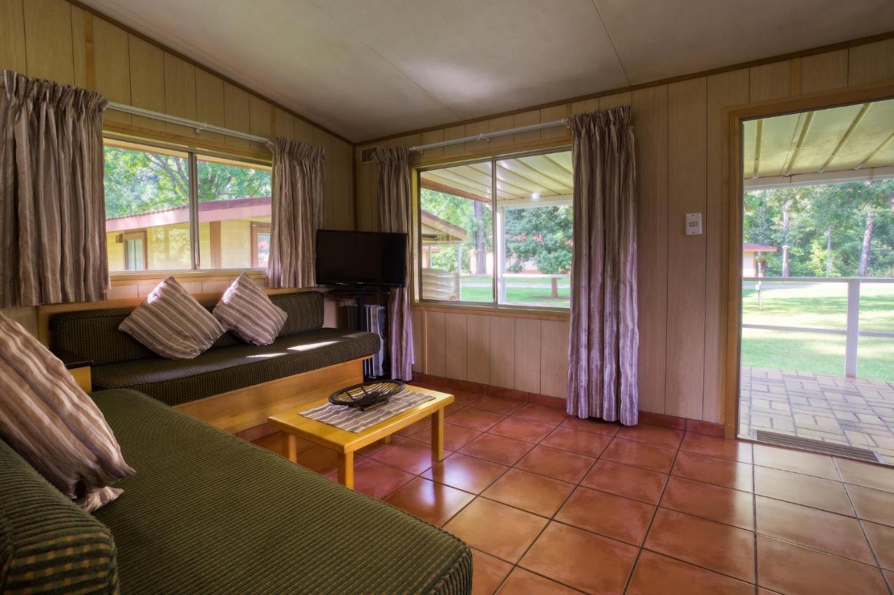 Merry Pebbles Resort Sabie Kültér fotó