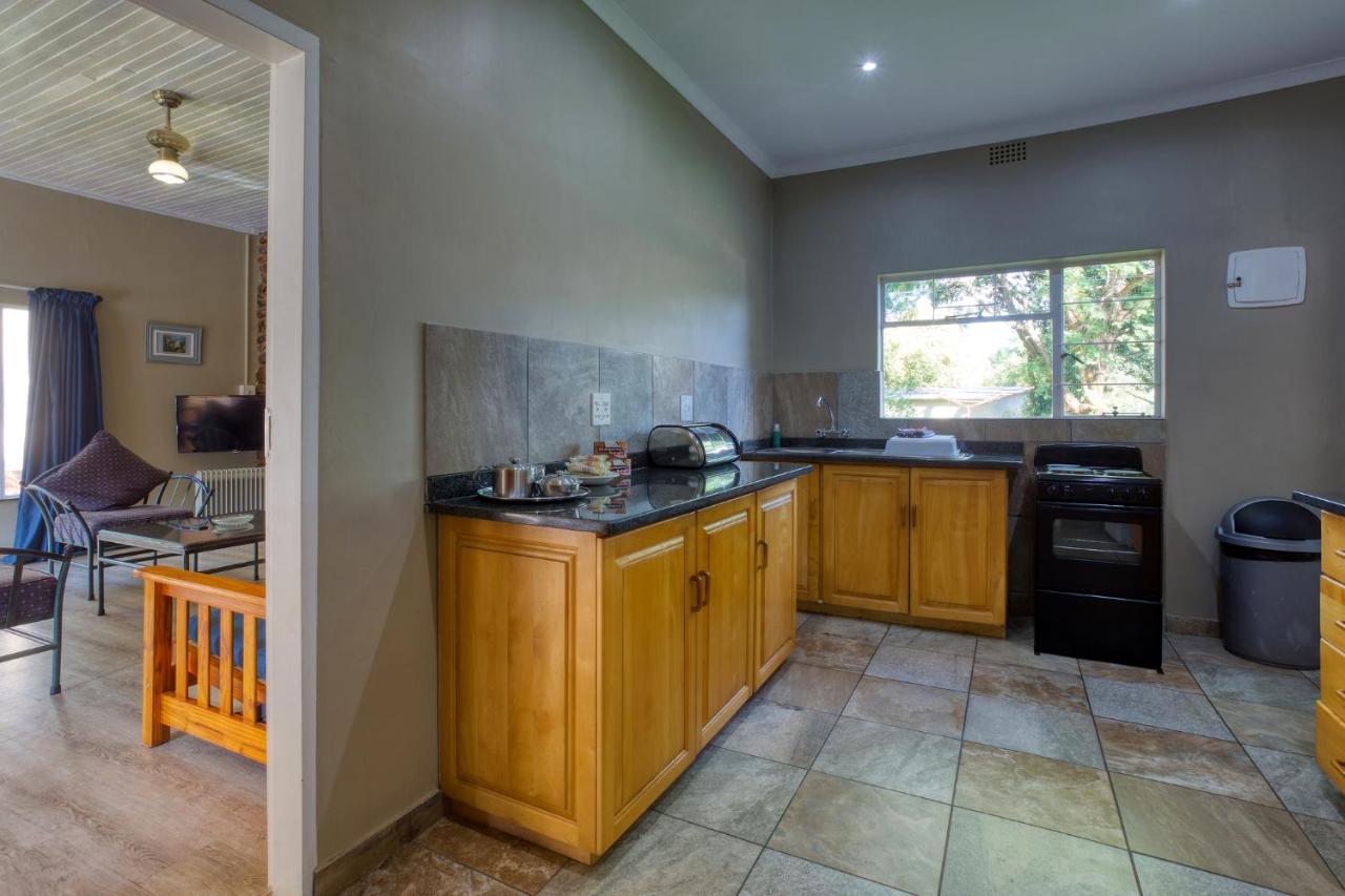 Merry Pebbles Resort Sabie Kültér fotó